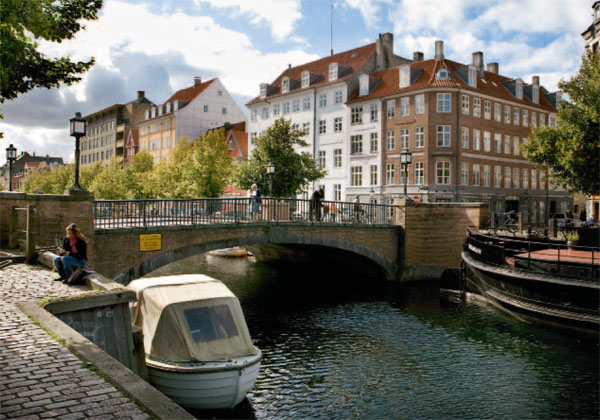 Copenhagen Travel Guide from Momondo.com